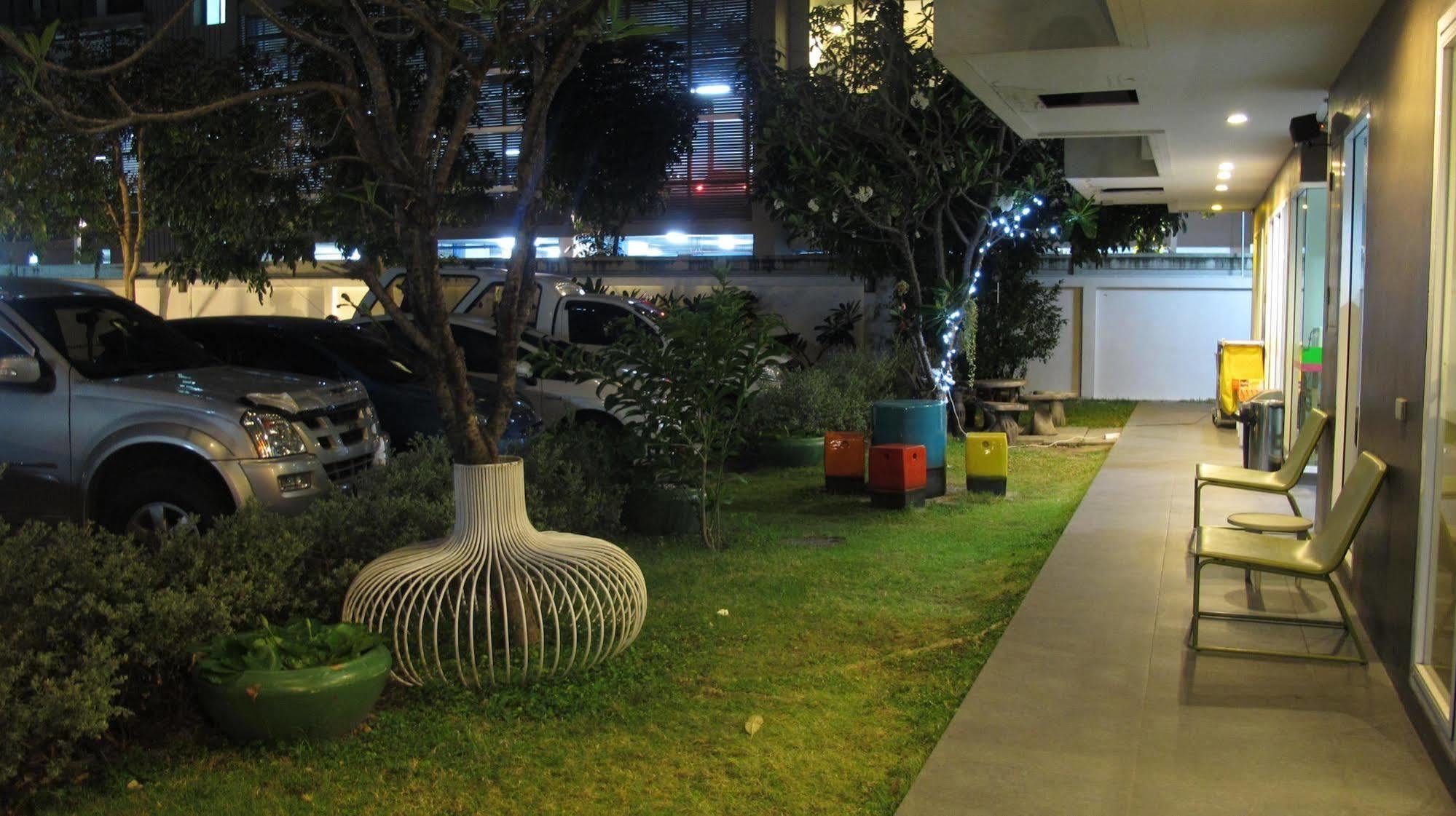 Hotel U431 Chaengwattana Nonthaburi Esterno foto
