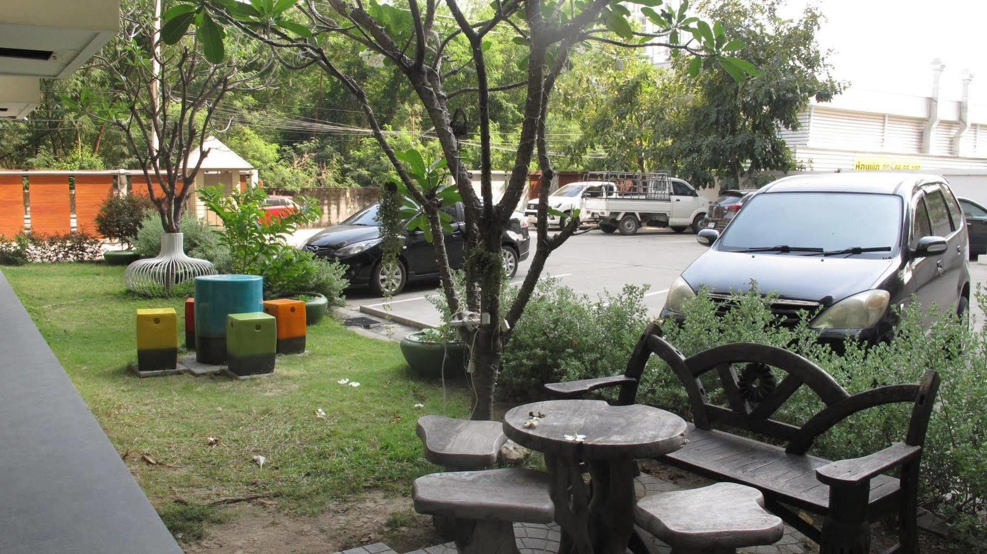 Hotel U431 Chaengwattana Nonthaburi Esterno foto